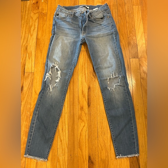 Kancan Jeans size W9 size 28 distressed stretchy - Picture 1 of 2